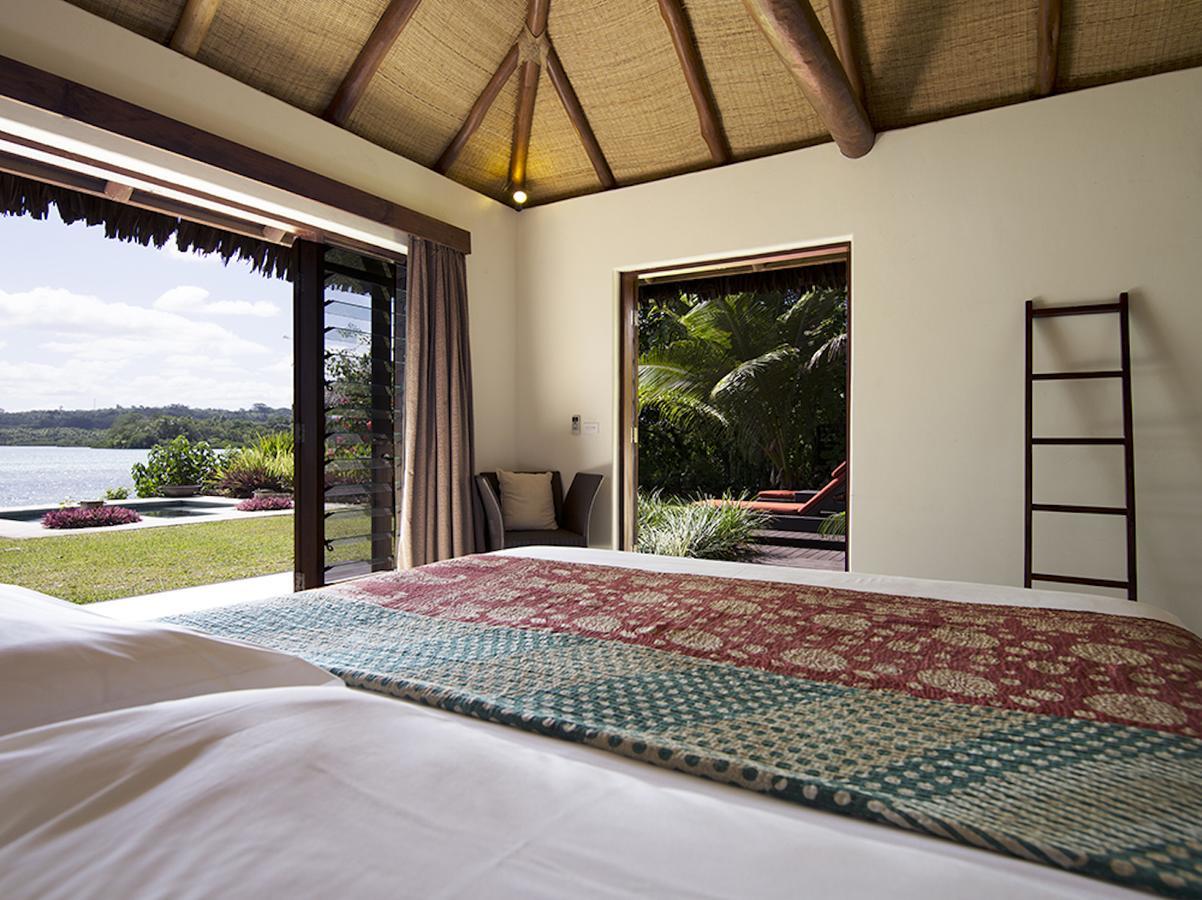 Eratap Beach Resort Port Vila Esterno foto