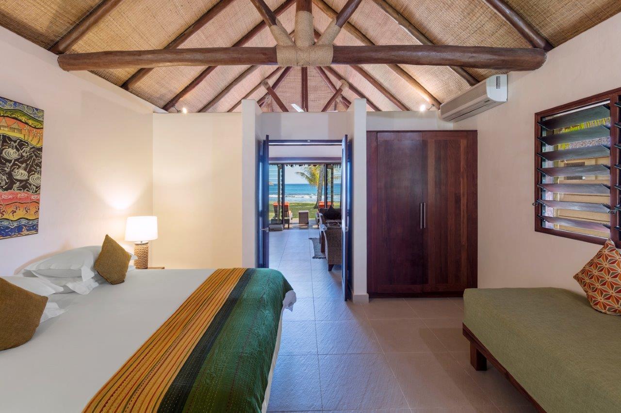 Eratap Beach Resort Port Vila Esterno foto